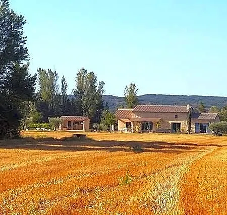 Bed & Breakfast Fontaine De Cerier