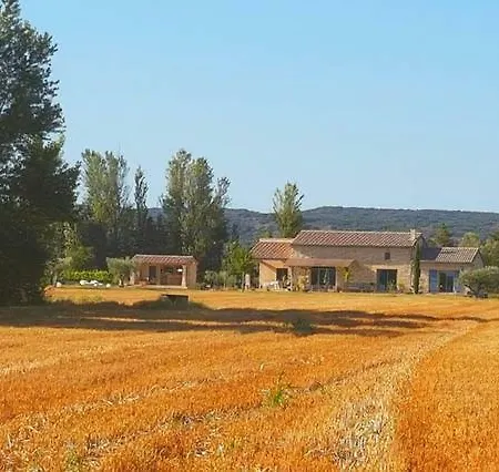 Fontaine De Cerier Bed & Breakfast *