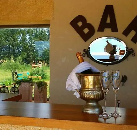 Fontaine De Cerier Bed & Breakfast Castillon-du-Gard