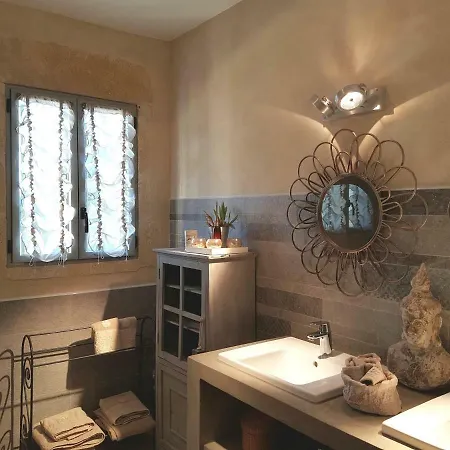 Fontaine De Cerier Bed & Breakfast